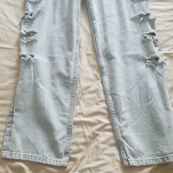 AERO Premium Air Super High Rise 90's Baggy Jean - Picture 3 of 4